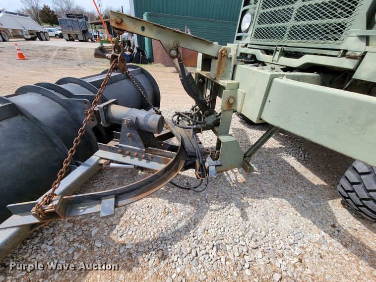 image for item FL9188 1991 BMY M923A2  flatbed truck