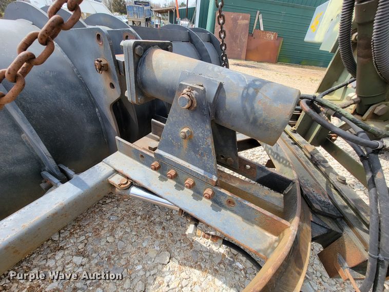 image for item FL9188 1991 BMY M923A2  flatbed truck