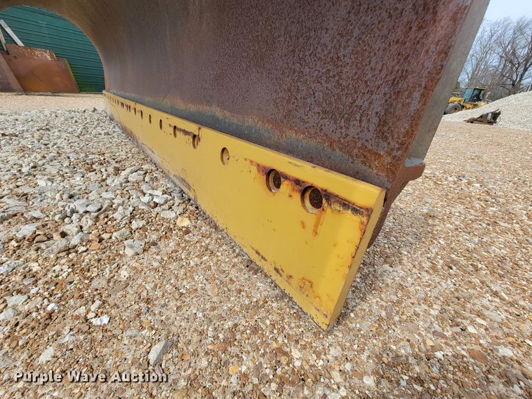 image for item FL9188 1991 BMY M923A2  flatbed truck