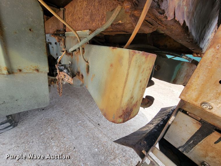 image for item FL9188 1991 BMY M923A2  flatbed truck