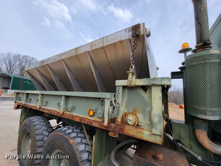 image for item FL9188 1991 BMY M923A2  flatbed truck