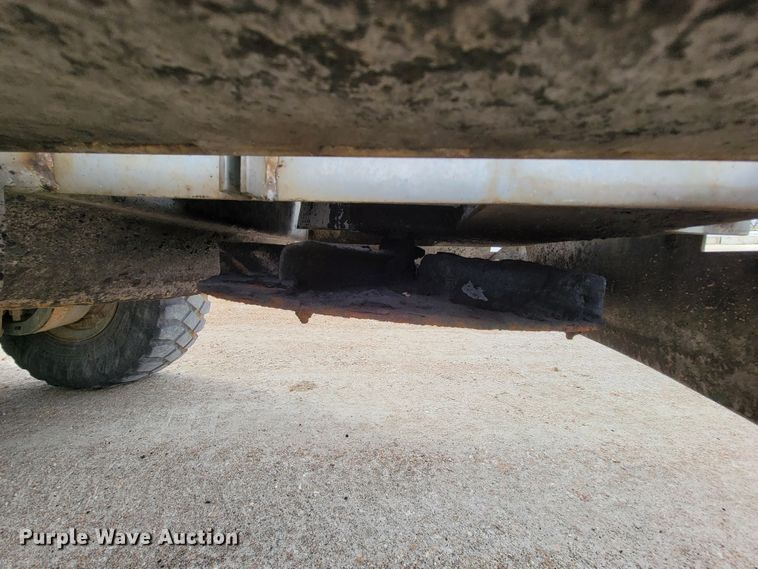 image for item FL9188 1991 BMY M923A2  flatbed truck