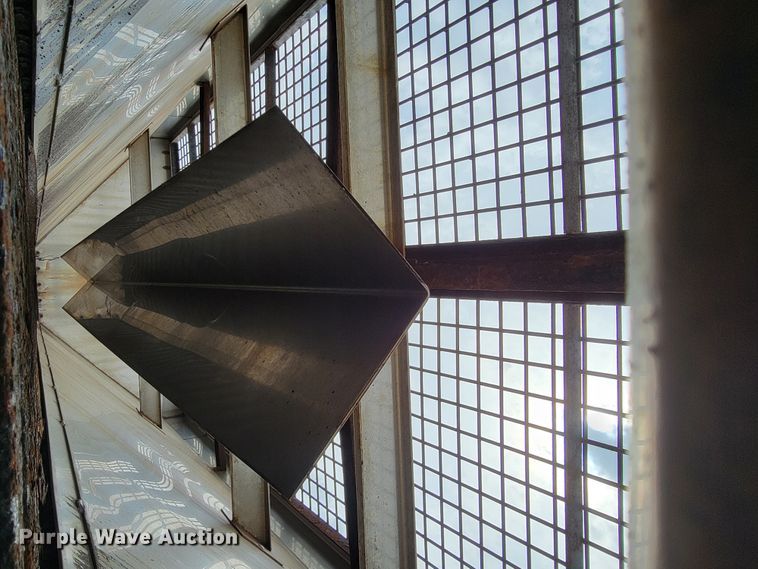 image for item FL9188 1991 BMY M923A2  flatbed truck