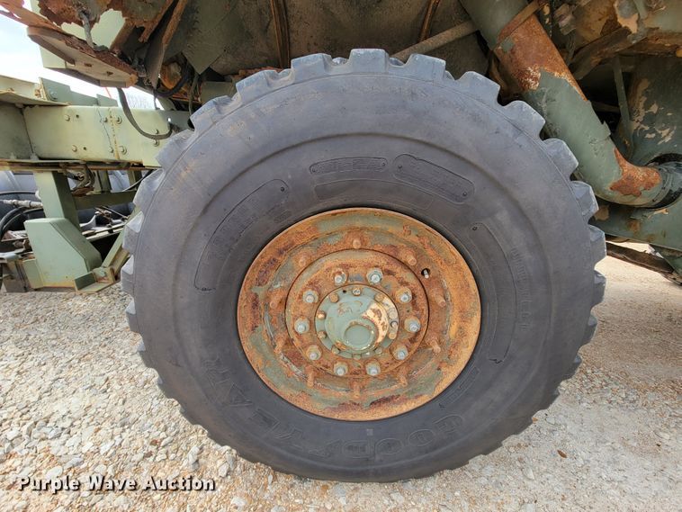 image for item FL9188 1991 BMY M923A2  flatbed truck