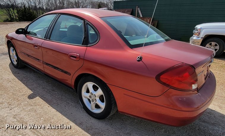 image for item FL9189 2000 Ford Taurus