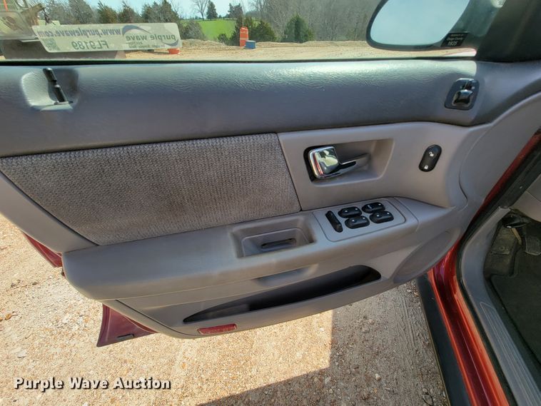 image for item FL9189 2000 Ford Taurus