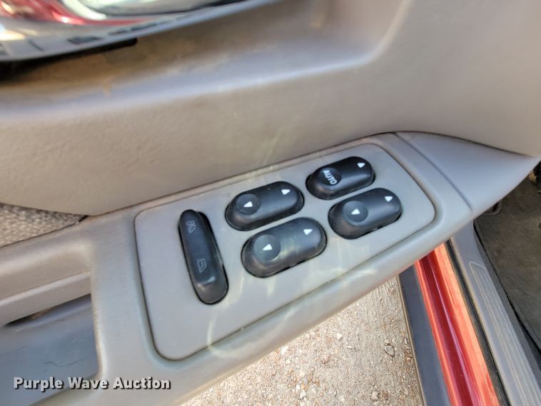 image for item FL9189 2000 Ford Taurus