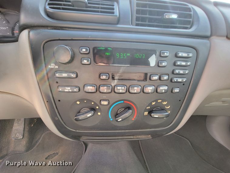 image for item FL9189 2000 Ford Taurus