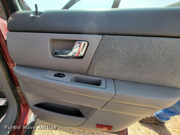 image for item FL9189 2000 Ford Taurus