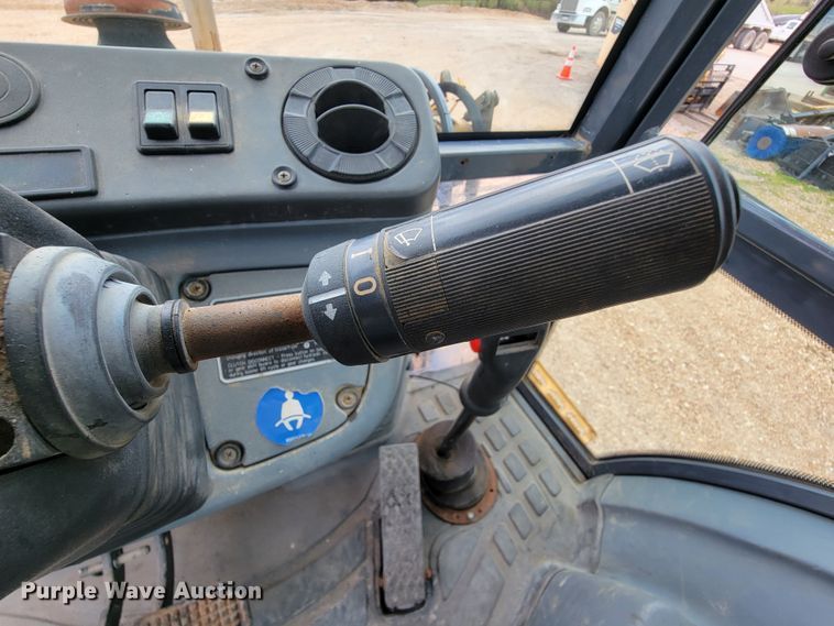 image for item FL9190 1997 New Holland 575E  backhoe