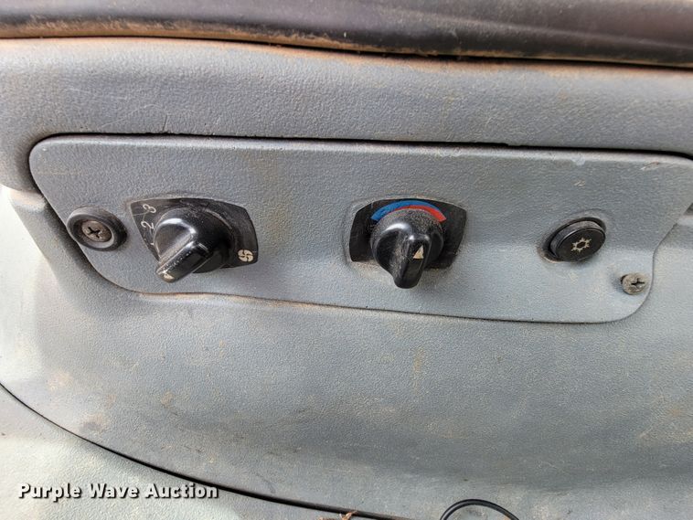 image for item FL9190 1997 New Holland 575E  backhoe