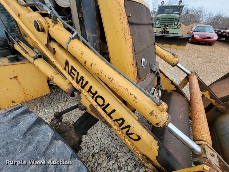 image for item FL9190 1997 New Holland 575E  backhoe
