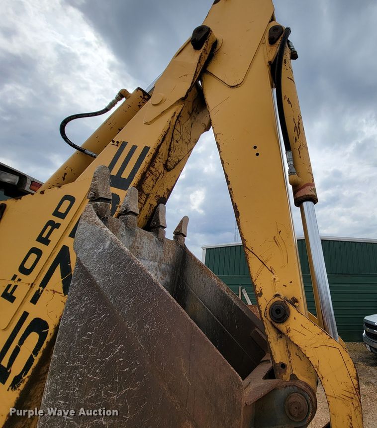 image for item FL9190 1997 New Holland 575E  backhoe