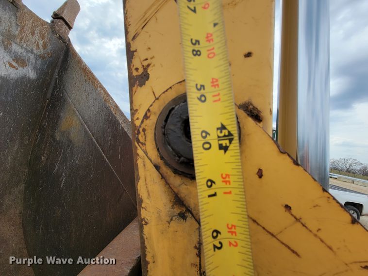 image for item FL9190 1997 New Holland 575E  backhoe