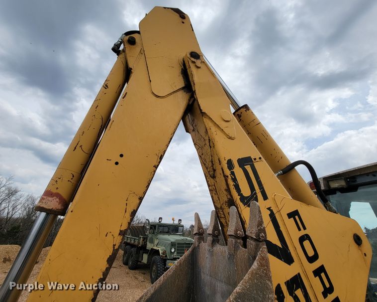 image for item FL9190 1997 New Holland 575E  backhoe