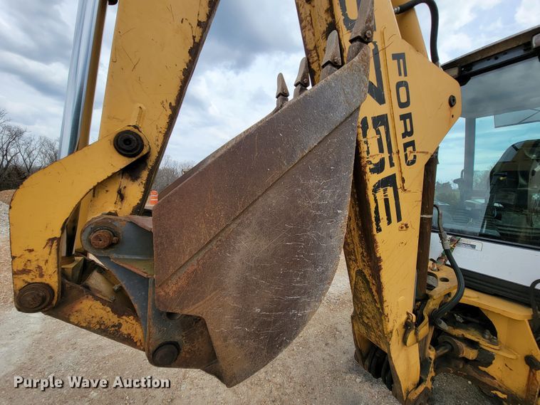 image for item FL9190 1997 New Holland 575E  backhoe