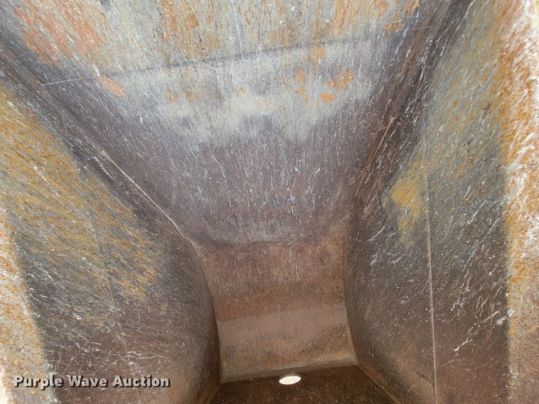 image for item FL9190 1997 New Holland 575E  backhoe