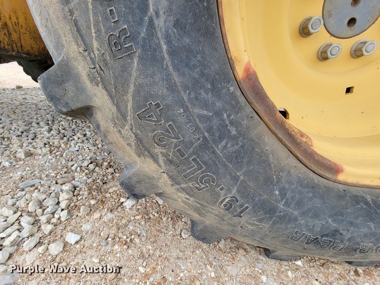 image for item FL9190 1997 New Holland 575E  backhoe