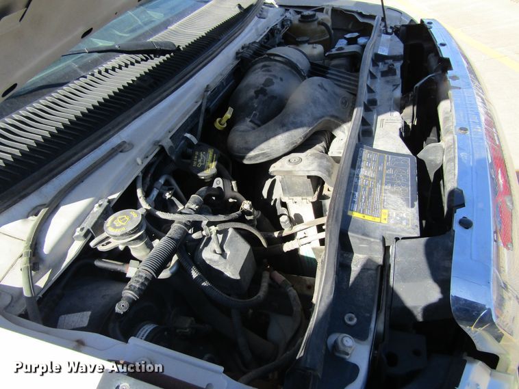 image for item GC9885 2009 Ford E450 Super Duty  shuttle bus