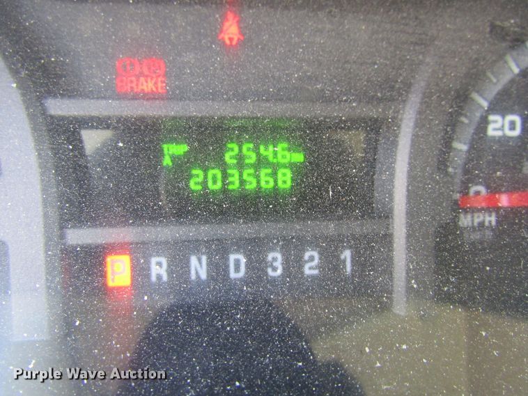 image for item GC9886 2009 Ford E450 Super Duty  shuttle bus