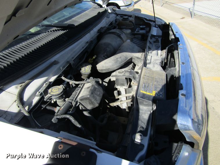 image for item GC9886 2009 Ford E450 Super Duty  shuttle bus