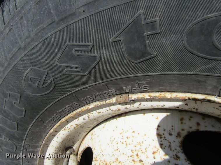 image for item GC9886 2009 Ford E450 Super Duty  shuttle bus