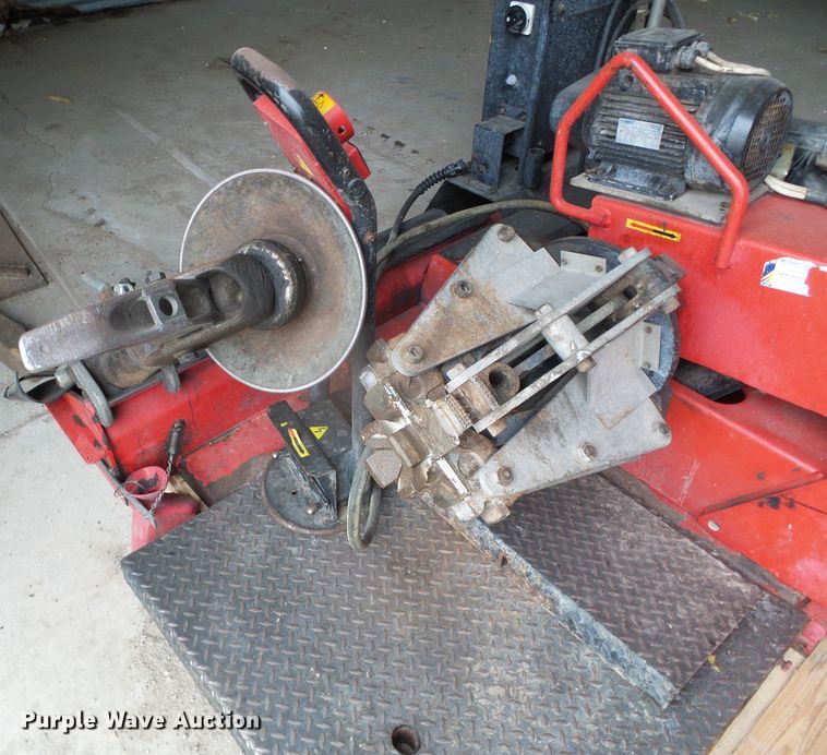 image for item GR9409 Corchi AG Super 52L tire machine