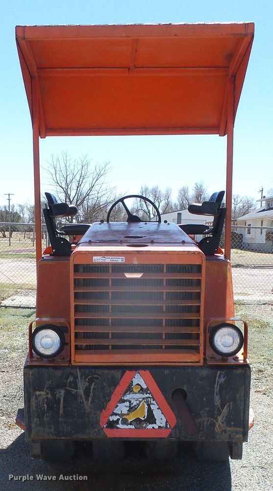 image for item GR9425 Hyster C530A  pneumatic roller