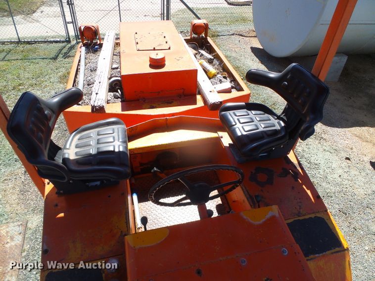 image for item GR9425 Hyster C530A  pneumatic roller