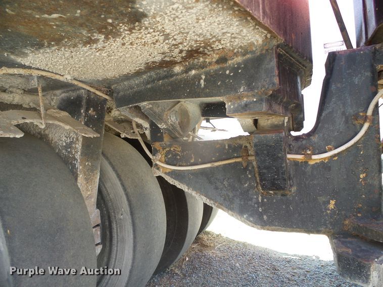 image for item GR9425 Hyster C530A  pneumatic roller