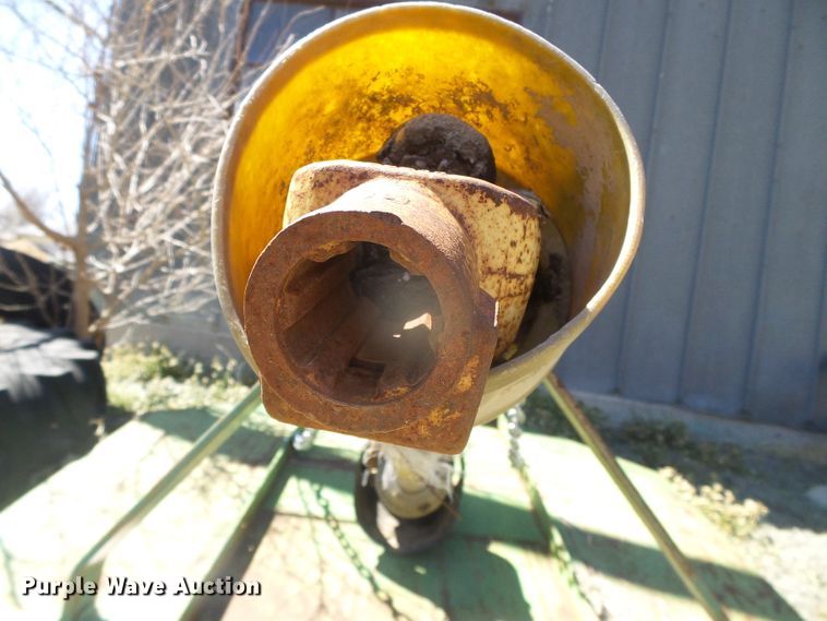 image for item GR9429 John Deere  rotary mower