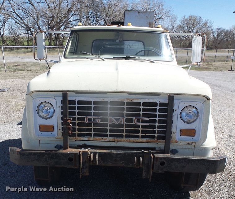image for item GR9430 1970 GMC 5500  oil distributor truck