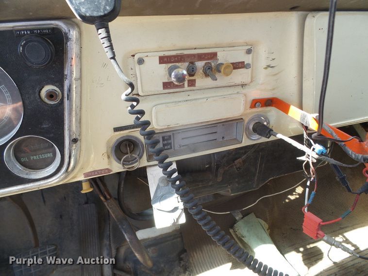 image for item GR9430 1970 GMC 5500  oil distributor truck