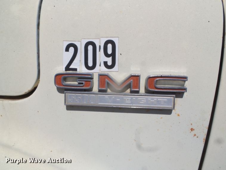 image for item GR9430 1970 GMC 5500  oil distributor truck