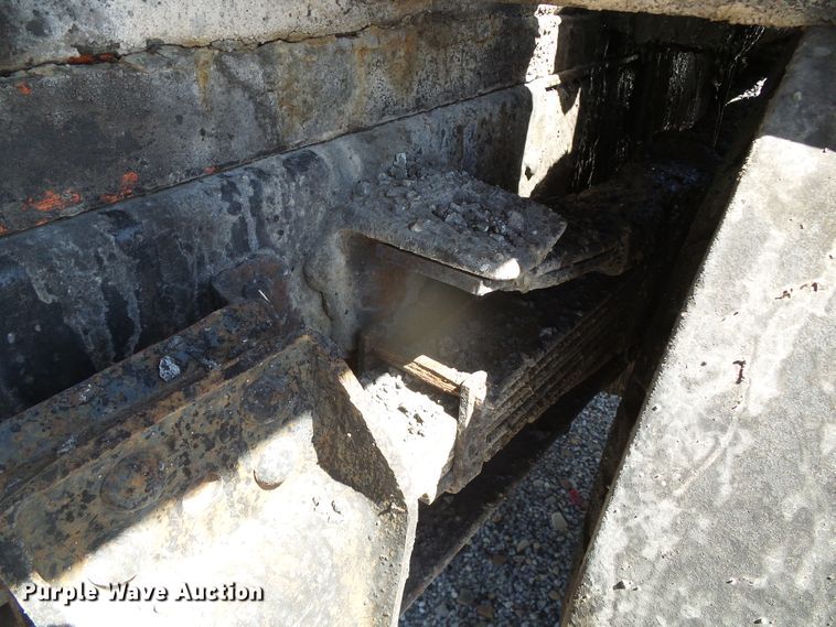 image for item GR9430 1970 GMC 5500  oil distributor truck