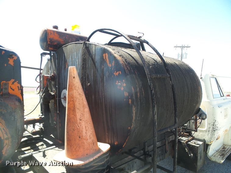 image for item GR9430 1970 GMC 5500  oil distributor truck