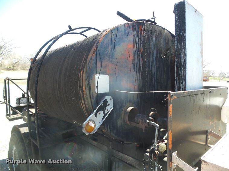 image for item GR9430 1970 GMC 5500  oil distributor truck