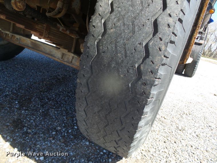 image for item GR9430 1970 GMC 5500  oil distributor truck