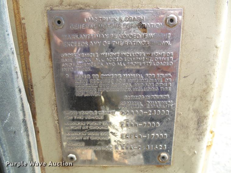 image for item GR9430 1970 GMC 5500  oil distributor truck