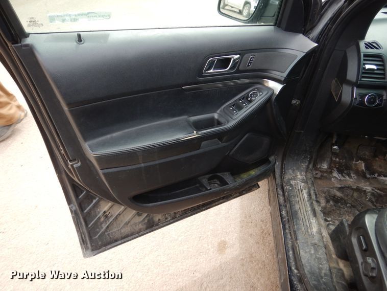 image for item HE9506 2016 Ford Explorer Police Interceptor  SUV