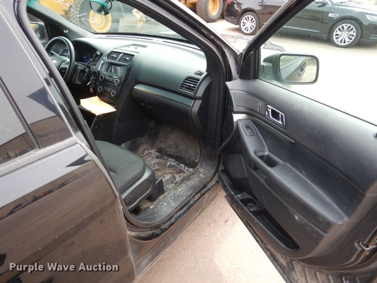 image for item HE9506 2016 Ford Explorer Police Interceptor  SUV