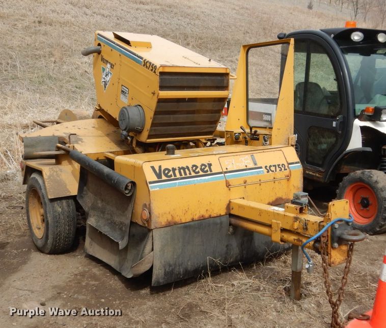 image for item HE9509 Vermeer SC752  stump grinder