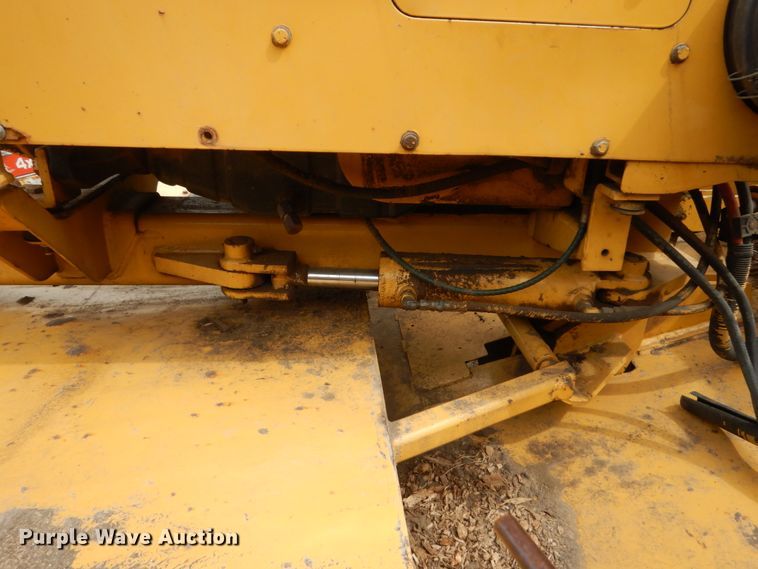 image for item HE9509 Vermeer SC752  stump grinder