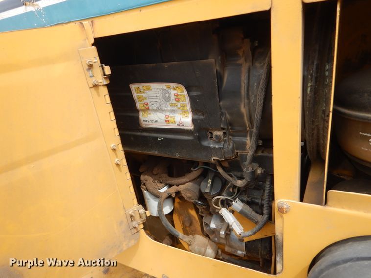 image for item HE9509 Vermeer SC752  stump grinder