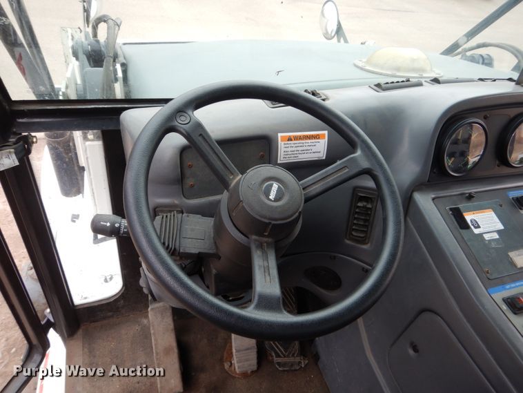 image for item HE9512 2010 Eligin Pelican  sweeper