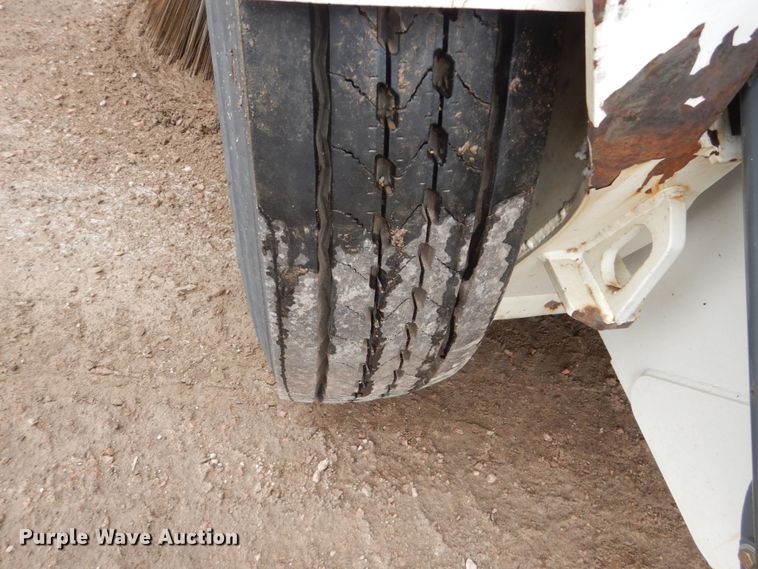 image for item HE9512 2010 Eligin Pelican  sweeper