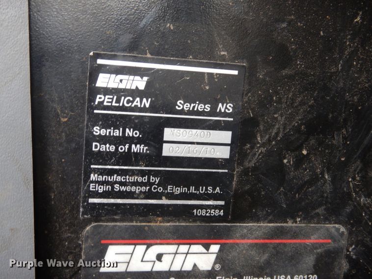 image for item HE9512 2010 Eligin Pelican  sweeper