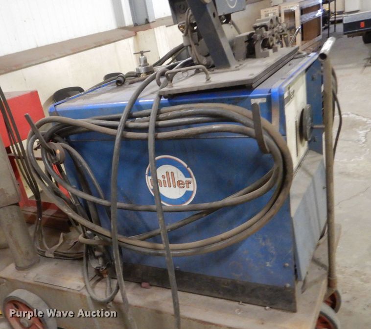 image for item HE9516 Millermatic DC MIG welder