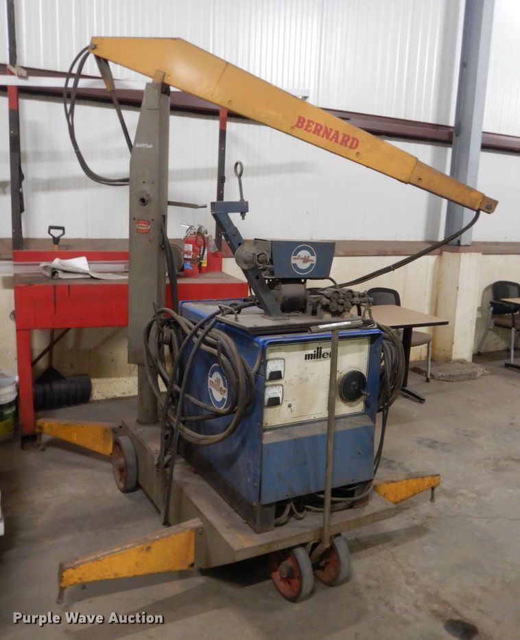 image for item HE9516 Millermatic DC MIG welder
