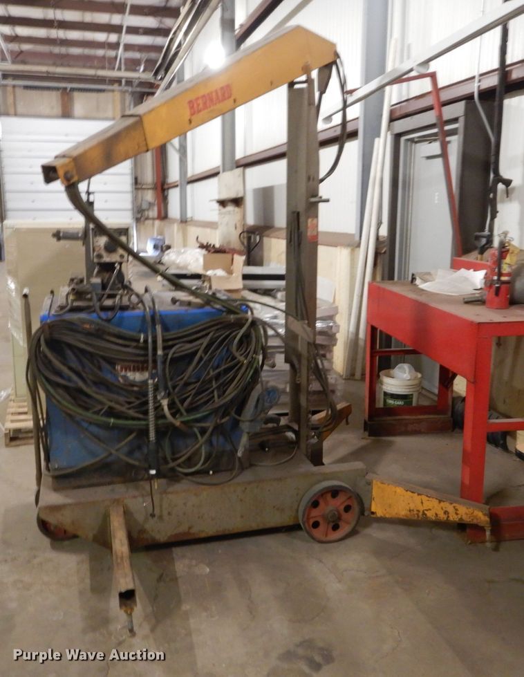 image for item HE9516 Millermatic DC MIG welder